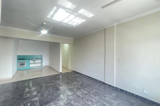 Sala de apartamento para alugar com 3 quartos, 90m² em Itararé, São Vicente