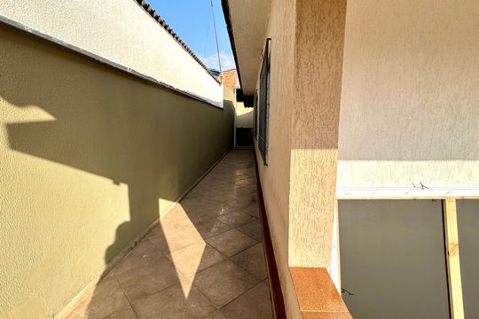 Quintal de casa à venda com 2 quartos, 300m² em Jardim Cristin Alice, Guarulhos