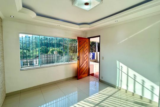 Casa à venda com 2 quartos, 300m² em Jardim Cristin Alice, Guarulhos