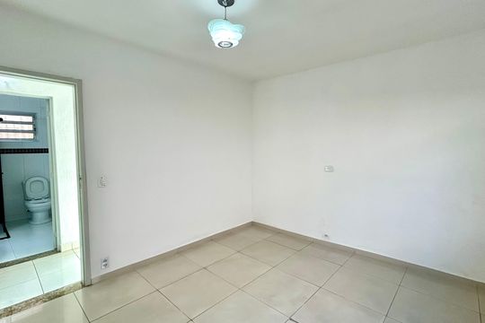 Quarto 1 de casa à venda com 2 quartos, 300m² em Jardim Cristin Alice, Guarulhos