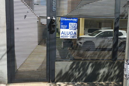 Placa instalada VBPE-50 de apartamento para alugar com 2 quartos, 80m² em Sion, Belo Horizonte