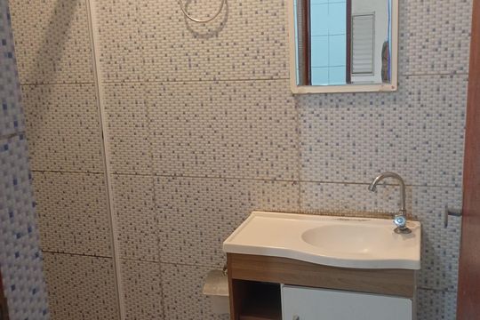 Banheiro de casa para alugar com 1 quarto, 70m² em Vila Capela, São Paulo