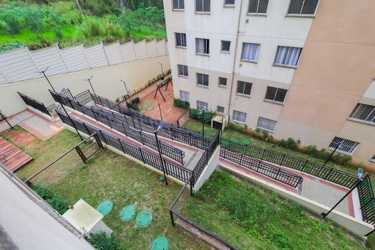 Vista da Sala de apartamento para alugar com 2 quartos, 46m² em Jardim Helian, São Paulo