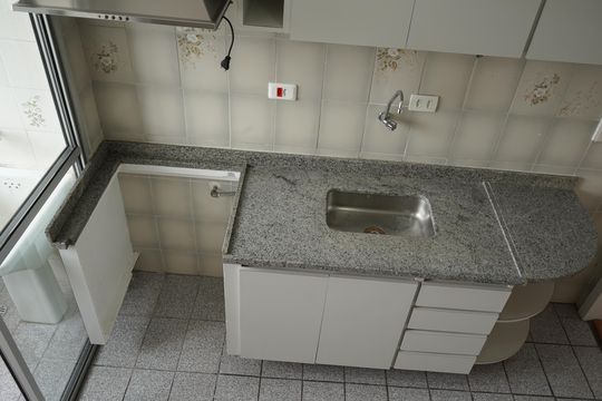 Cozinha de apartamento para alugar com 1 quarto, 48m² em Vila Gomes Cardim, São Paulo