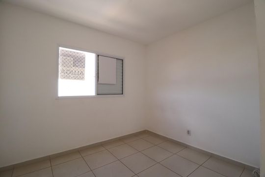 Quarto 2 de apartamento para alugar com 2 quartos, 47m² em Morumbi, Uberlândia