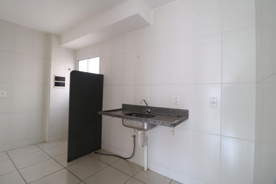 Cozinha de apartamento para alugar com 2 quartos, 47m² em Morumbi, Uberlândia