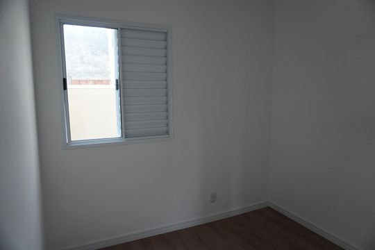 Apartamento para alugar com 2 quartos, 42m² em Vila Carmosina, São Paulo