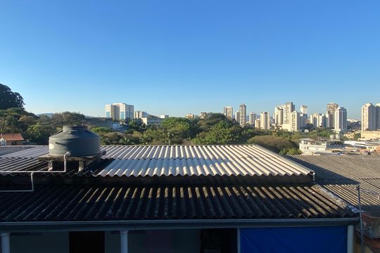 Área de Serviço - Vista de casa à venda com 2 quartos, 300m² em Jardim das Flores, Osasco