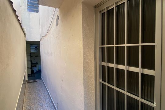 Área externa de casa à venda com 2 quartos, 300m² em Jardim das Flores, Osasco