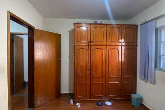 Quarto 2 de casa à venda com 2 quartos, 300m² em Jardim das Flores, Osasco