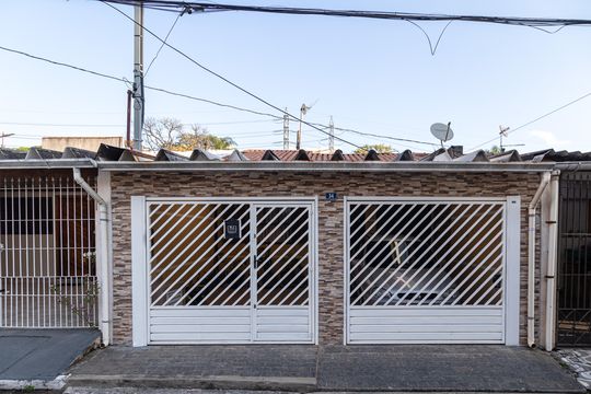 Fachada de casa à venda com 2 quartos, 87m² em Vila Itapegica, Guarulhos