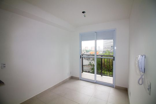 Sala de kitnet/studio para alugar com 1 quarto, 28m² em Alto da Boa Vista, São Paulo