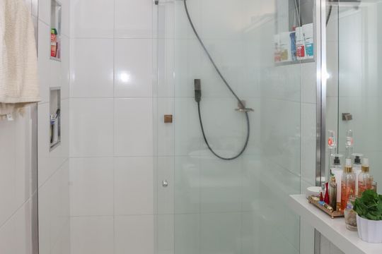 Banheiro da Suíte de apartamento para alugar com 2 quartos, 55m² em Perdizes, São Paulo