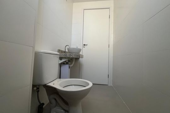 Banheiro de apartamento para alugar com 2 quartos, 47m² em Nova Suíça, Belo Horizonte