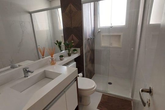 Banheiro de apartamento à venda com 4 quartos, 105m² em Jardim Tupanci, Barueri