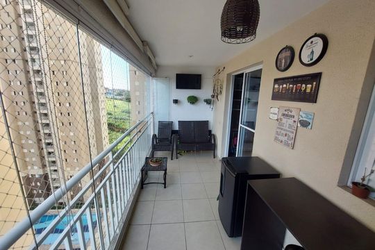 Varanda de apartamento à venda com 4 quartos, 105m² em Jardim Tupanci, Barueri