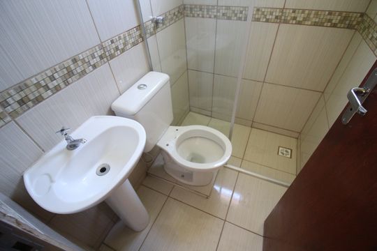 Banheiro de apartamento para alugar com 2 quartos, 40m² em Olaria, Contagem