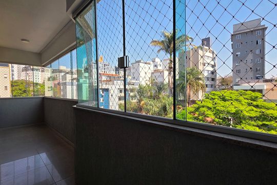 Apartamento à venda com 3 quartos, 123m² em Buritis, Belo Horizonte