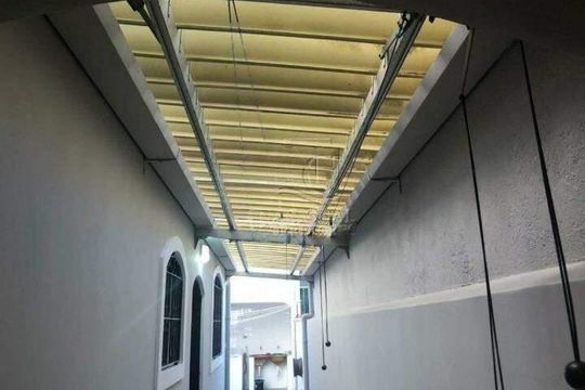 Casa à venda com 3 quartos, 215m² em Jardim Las Vegas, Santo André