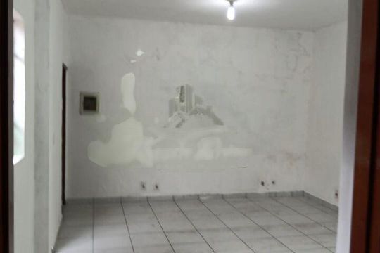 Casa à venda com 3 quartos, 126m² em Jardim Ana Lucia, São Paulo