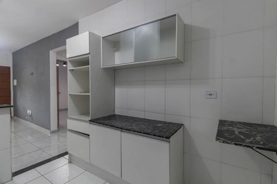 Cozinha de apartamento para alugar com 2 quartos, 50m² em Cidade Líder, São Paulo