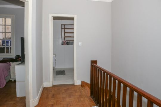 Corredor de casa à venda com 3 quartos, 130m² em Pompeia, São Paulo