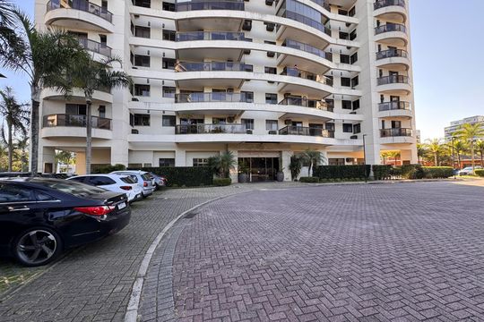 Fachada de apartamento para alugar com 2 quartos, 78m² em Recreio dos Bandeirantes, Rio de Janeiro