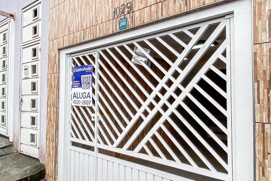 Fachada de casa para alugar com 4 quartos, 230m² em Vila Rio Branco, São Paulo