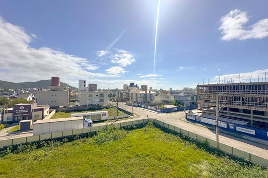 Vista da Varanda de apartamento para alugar com 3 quartos, 90m² em Ingleses Centro, Florianópolis