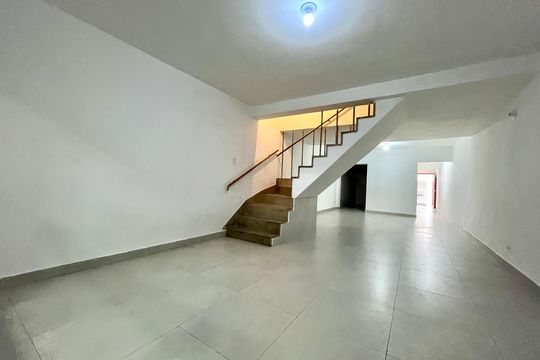 Casa à venda com 4 quartos, 148m² em Jabaquara, São Paulo