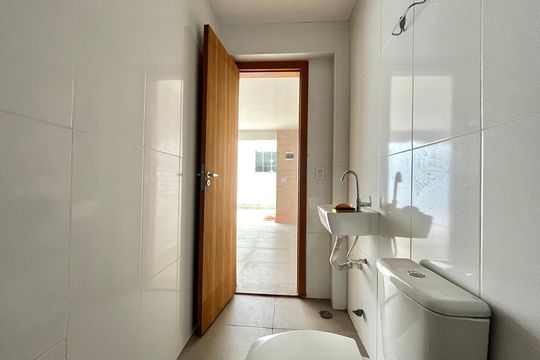 Banheiro do Quintal de casa à venda com 4 quartos, 148m² em Jabaquara, São Paulo
