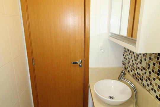 Banheiro da Suíte de apartamento para alugar com 2 quartos, 72m² em Jardim São Dimas, São José dos Campos