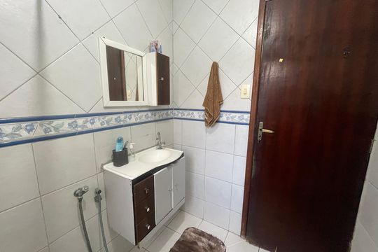 Banheiro de apartamento para alugar com 1 quarto, 46m² em Centro, São Vicente