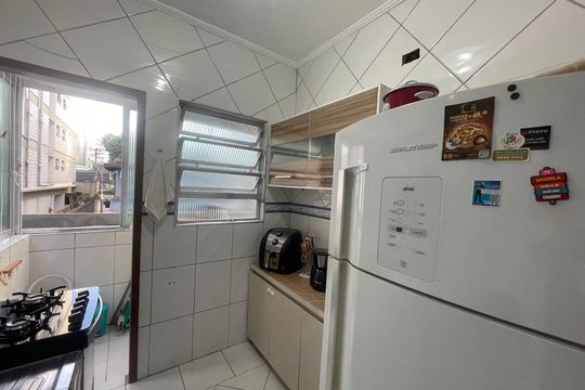 Cozinha de apartamento para alugar com 1 quarto, 46m² em Centro, São Vicente