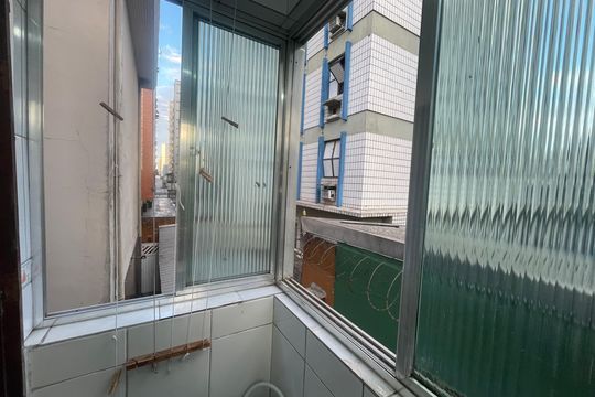 Área de Serviço de apartamento para alugar com 1 quarto, 46m² em Centro, São Vicente