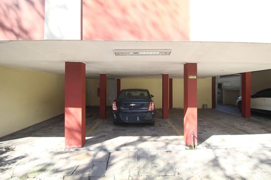 Garagem de apartamento à venda com 3 quartos, 75m² em Boa Vista, Porto Alegre