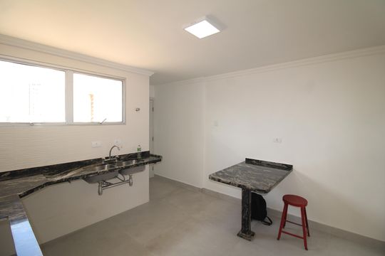 Cozinha de apartamento à venda com 2 quartos, 90m² em Jardim São Paulo, São Paulo