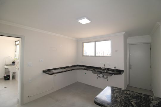Cozinha de apartamento à venda com 2 quartos, 90m² em Jardim São Paulo, São Paulo