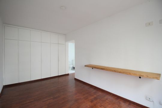 suíte  de apartamento para alugar com 2 quartos, 102m² em Vila Andrade, São Paulo