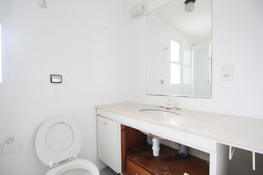 Banheiro 1 de apartamento para alugar com 2 quartos, 102m² em Vila Andrade, São Paulo