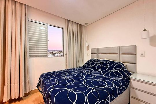 Quarto de apartamento à venda com 4 quartos, 70m² em Sagrada Família, Belo Horizonte
