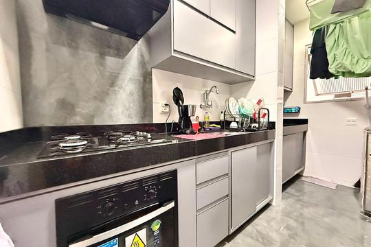 Cozinha de apartamento à venda com 4 quartos, 70m² em Sagrada Família, Belo Horizonte
