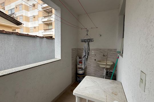 Área de Serviço de casa para alugar com 2 quartos, 75m² em Parque Enseada, Guarujá