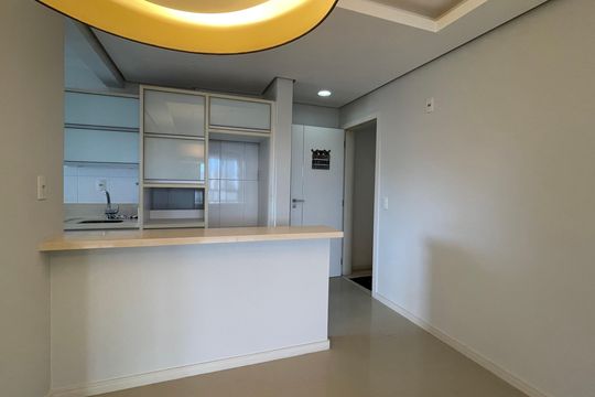 Sala de apartamento para alugar com 2 quartos, 65m² em Estreito, Florianópolis