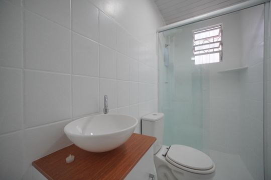 Banheiro de apartamento para alugar com 2 quartos, 48m² em Bela Vista, São José