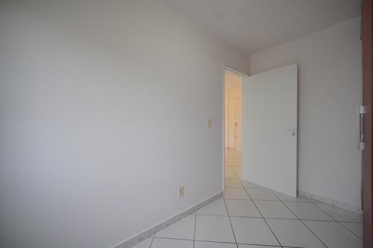 Quarto 2 de apartamento para alugar com 2 quartos, 48m² em Bela Vista, São José
