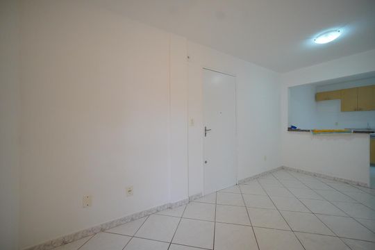 Sala  de apartamento para alugar com 2 quartos, 48m² em Bela Vista, São José