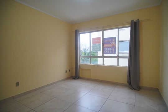 Sala de kitnet/studio à venda com 1 quarto, 35m² em Morro do Espelho, São Leopoldo