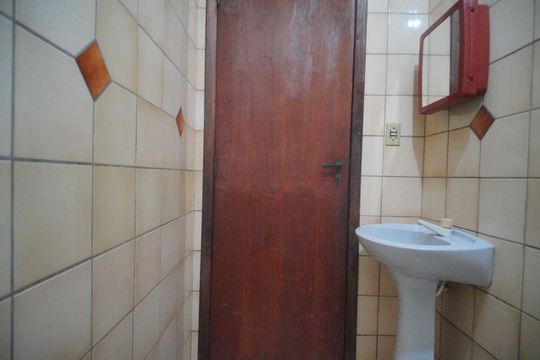 Banheiro de kitnet/studio à venda com 1 quarto, 35m² em Morro do Espelho, São Leopoldo