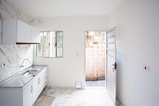 Cozinha de casa para alugar com 2 quartos, 64m² em Jardim Melo, Diadema